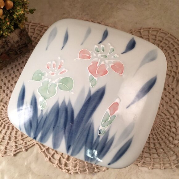 Vintage Otagiri Japan Porcelain Box with Lid for Dresser Trinkets Jewelry Powder - Picture 6 of 8